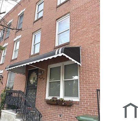 1st image of 1042 Vine St