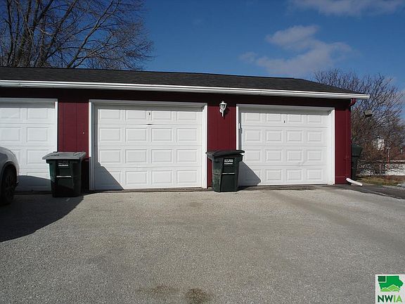 2nd image of 2325 Indian Hills Dr