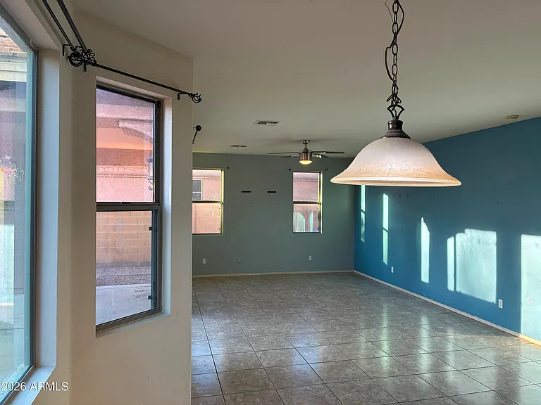 3340 S Sunland Dr — Photo 7
