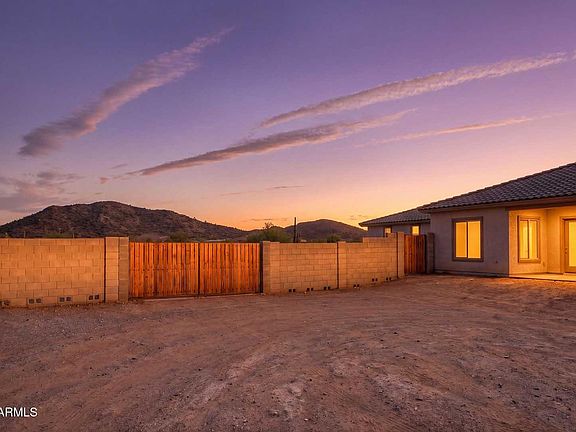 3rd image of 15079 W DESERT VISTA Trail