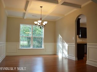 1426 Bershire Ln, Charlotte, NC 28262