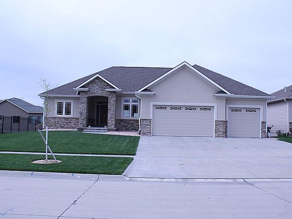 2nd image of 9931 Moonlight Dr