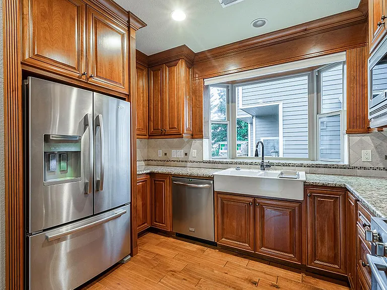 5103 NE 7th Ave — Photo 4