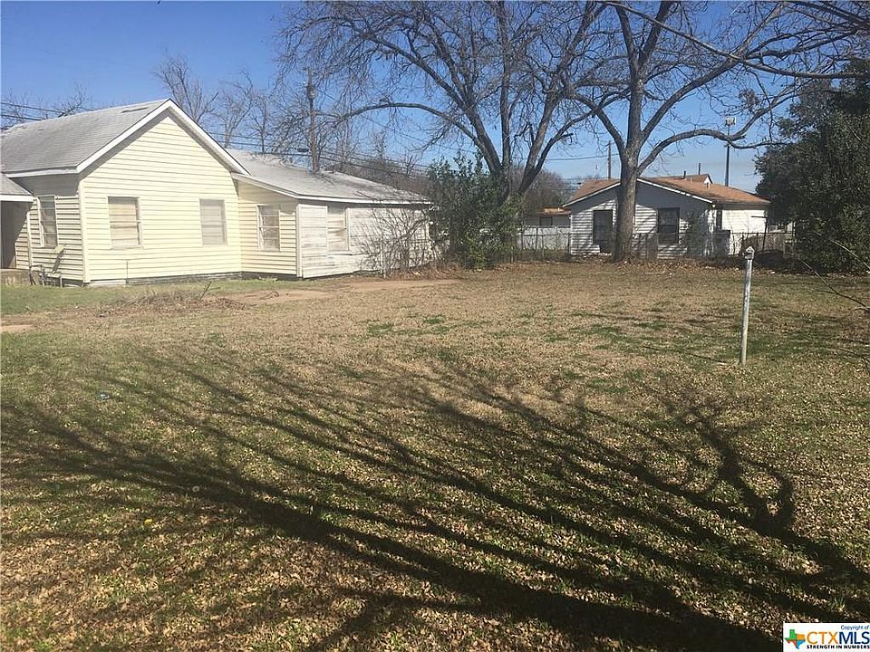 2nd image of 706 N 16th St