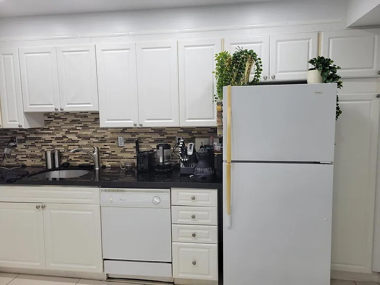 19370 Collins Ave #623 — Photo 4