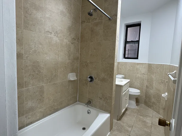 1 Arden St #202 — Photo 5