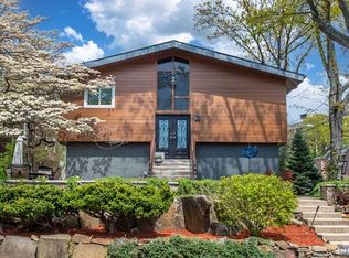 61 Virginia Ave, Fort Lee, NJ 07024