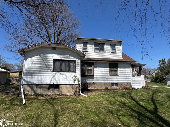 2007 River St, Burlington, IA 52601