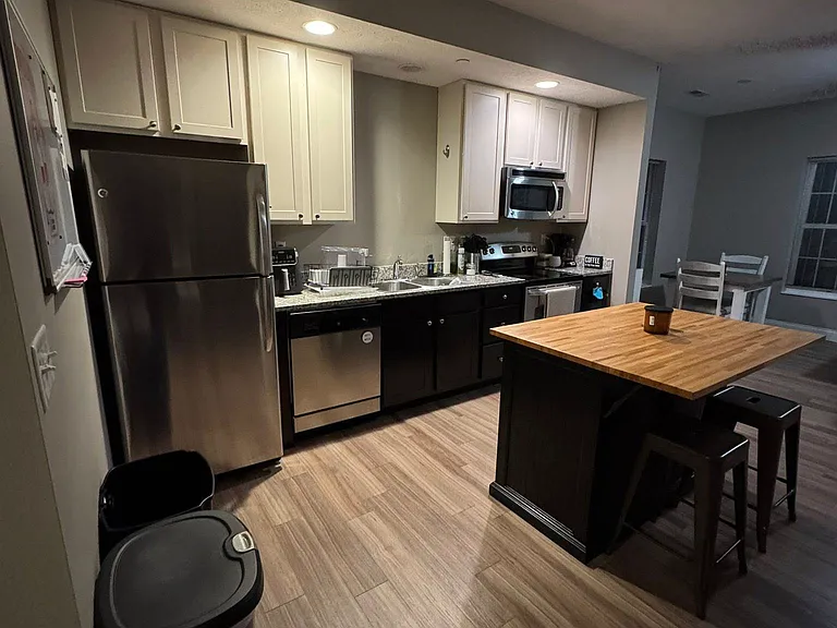 710 N College Ave #NA — Photo 11