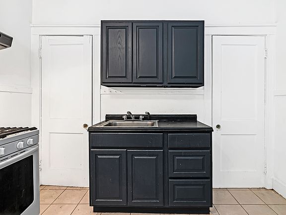 3rd image of 108 Washington St #3-6