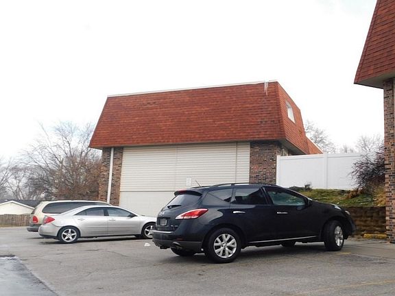 3rd image of 1120 Delmar St APT 4D