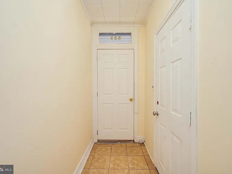 725 Madison Ave #2 — Photo 8