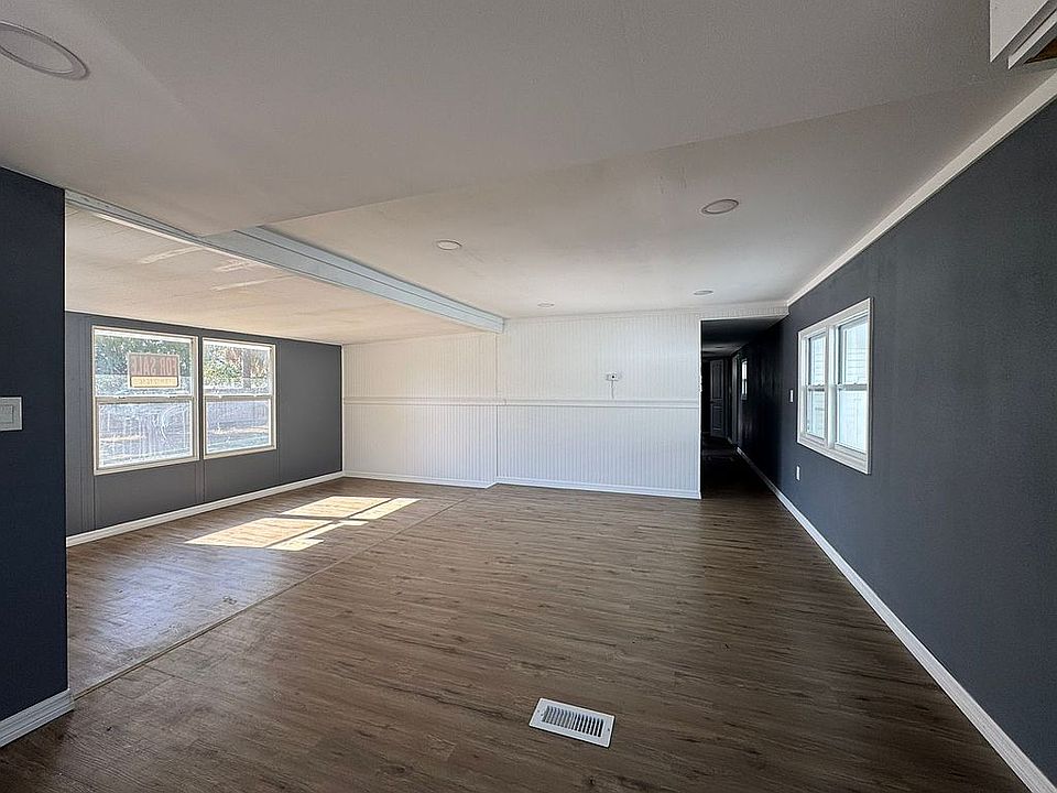 1st image of 3741 Binnacle Dr #1