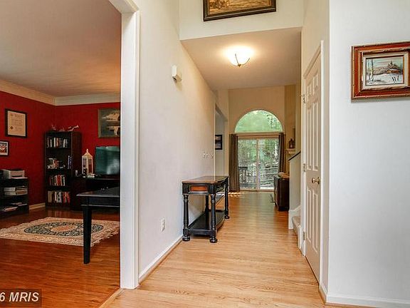 2 story foyer