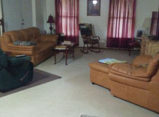 656 Parker Rd, Chesapeake, VA 23322