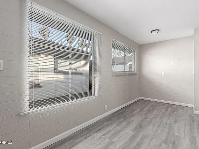 405 S Priest Dr — Photo 32