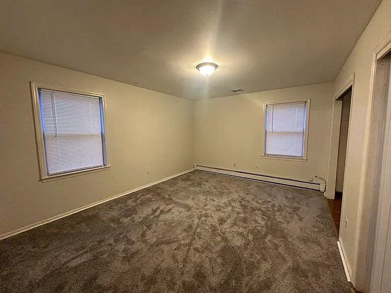 505 Linden Ave — Photo 18