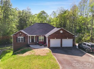 3232 47th Avenue Pl NE, Hickory, NC 28601