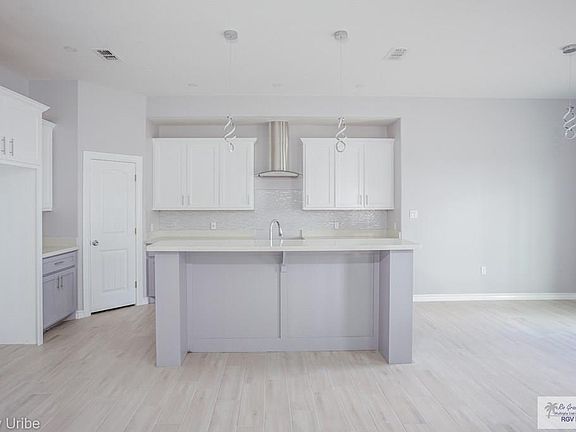 5th image of 2625 Christian Cir