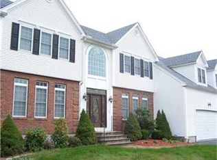 62 Wanda Ln, Middletown, CT 06457