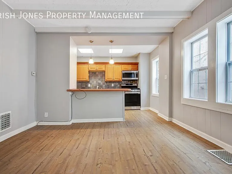 2522 Delaware Ave #LOWER - UTILITIES IN — Photo 4