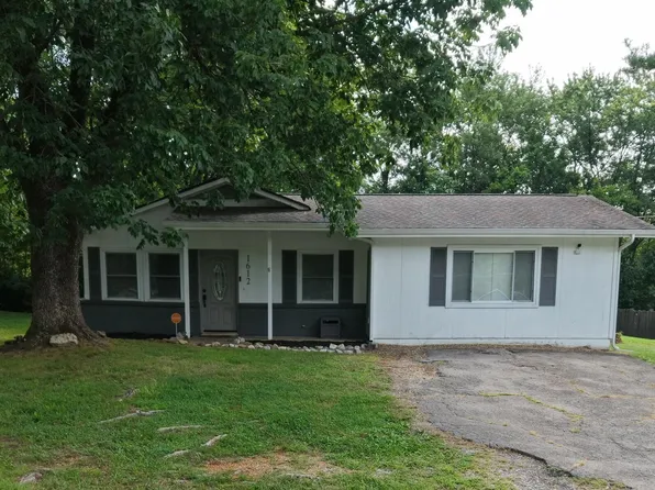 1612 Bradshaw Garden Rd, Knoxville, TN 37912