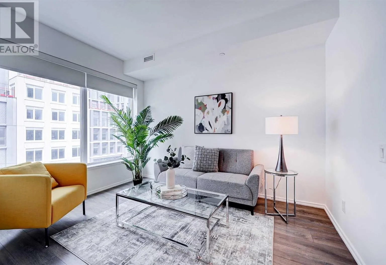 1 bed, 580 sqft, $2,350 — Photo 3