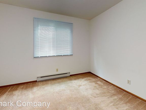 5th image of 931 Richard Dr #12