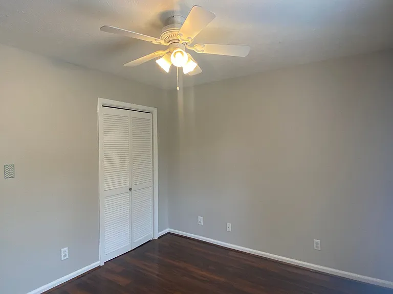 7301 Brampton Ln — Photo 20
