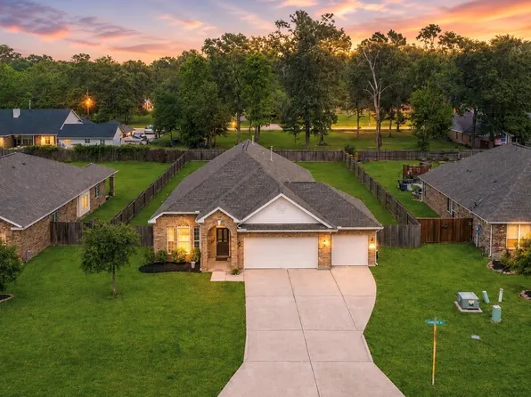 71 Sable Dr, New Caney, TX 77357