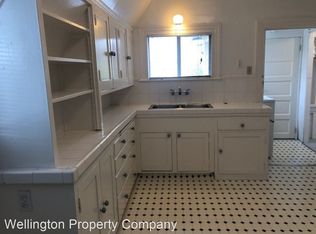 3855 Howe St, Oakland, CA 94611
