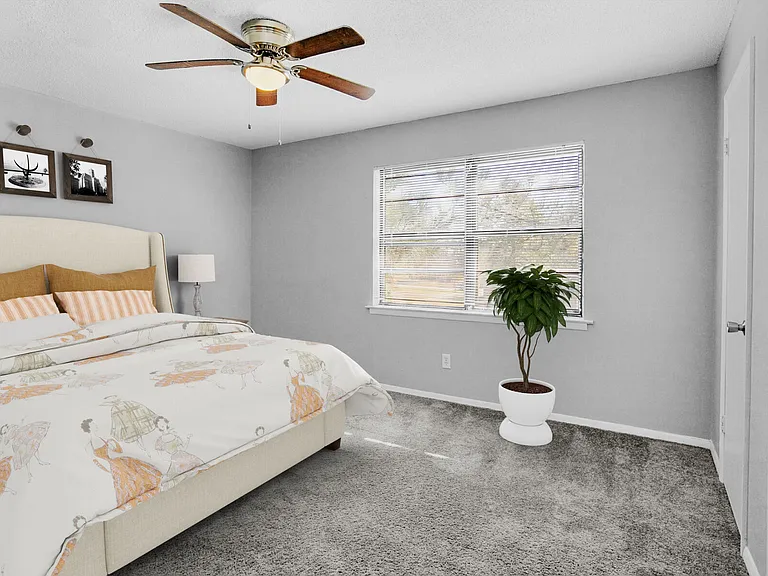 Dixon Heights — Photo 10