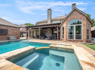 2729 Springhill Dr, Grapevine, TX 76051