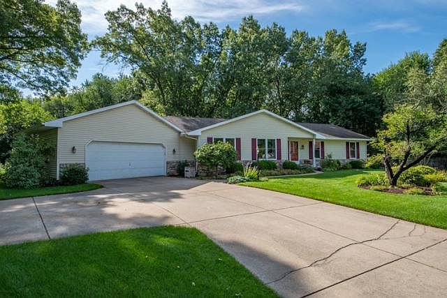 1st image of 55980 Jefferson Knolls Dr