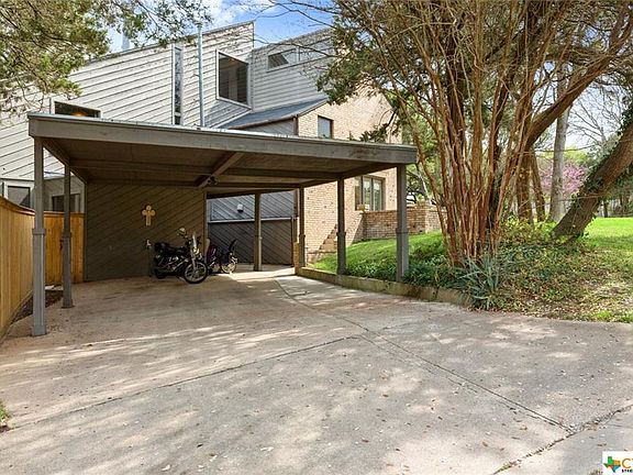 5th image of 4000 Wendy Oaks Dr