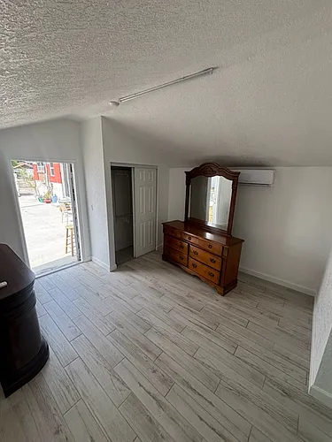 3002 W Wilder Ave Photo 1