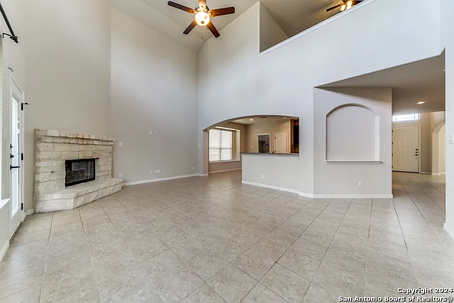 111 Dovetail St — Photo 4