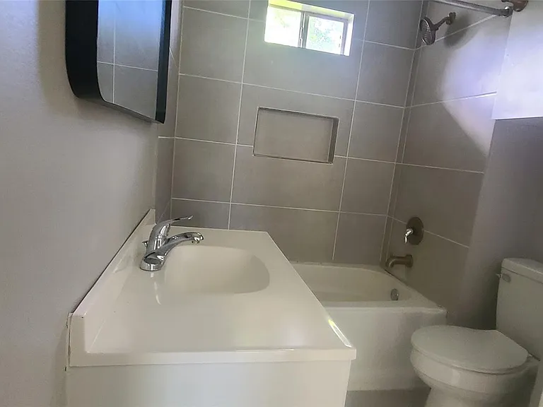 9710 Casa Loma Dr — Photo 13