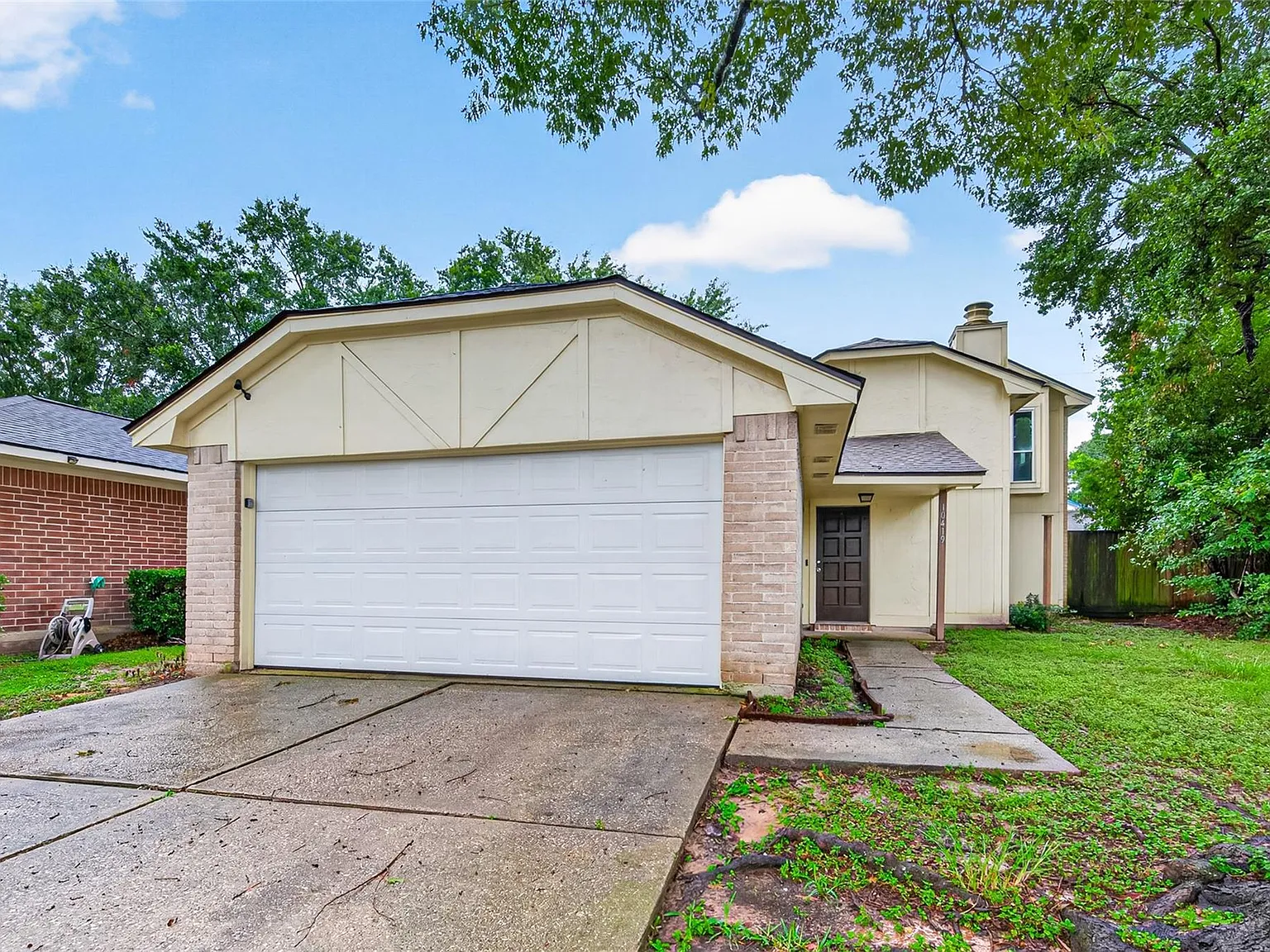 4 bed, 2.0 bath, 2249 sqft, $2,250 — Photo 1