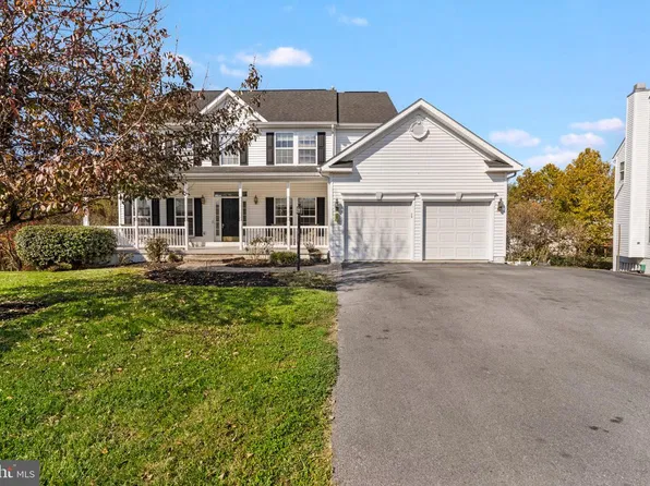 215 Backing Cir, Martinsburg, WV 25405
