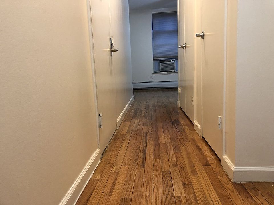 1st image of 2226 Crescent St