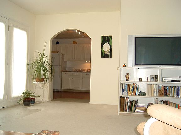 4th image of 1157 Sycamore Ln