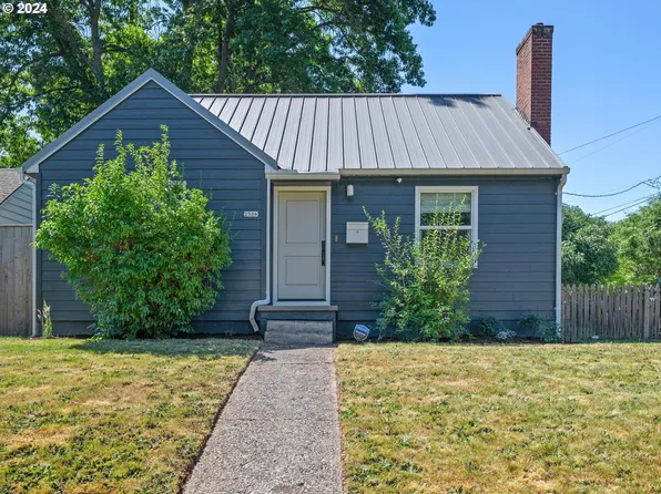 2506 NE Dekum St, Portland, OR 97211