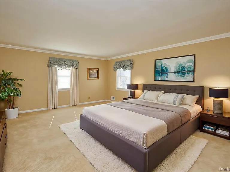 695 Hunt Ln — Photo 8