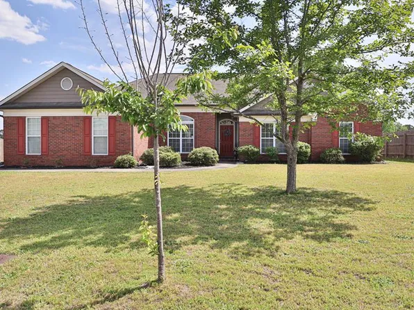 9004 E Lake Dr, Midland, GA 31820