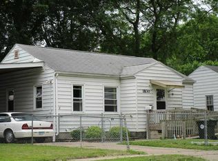 1830 Sycamore St, Waterloo, IA 50703