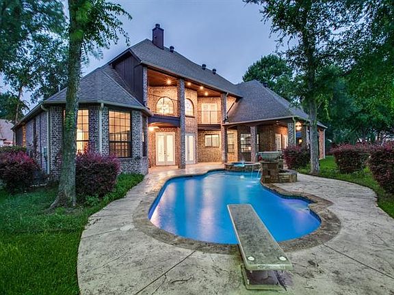 2nd image of 412 Forest River Ct