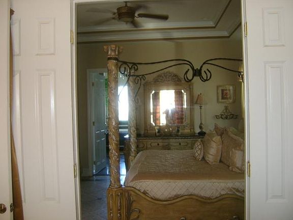 5th image of 5920 Eastover Dr
