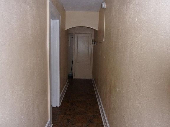 4th image of 209 11th Ave N APT 6