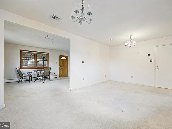 5th image of 4717 Topping Rd